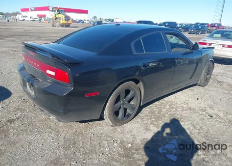 2014 Dodge Charger Sxt Plus z USA, uszkodzony, nr VIN 2C3CDXHG4EH333630